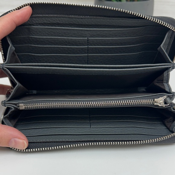 Gucci Dark Gray Leather Zipper Wallet - Picture 6 of 12